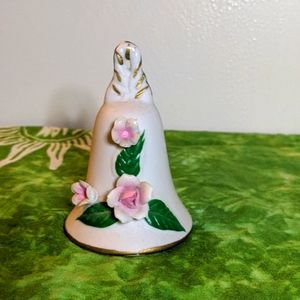 Small White bell with three roses